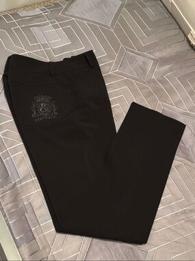 Women’s dress jeans with Embroidered Crest